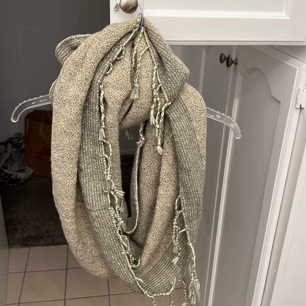 Infinity scarf - Picture 3 of 3
